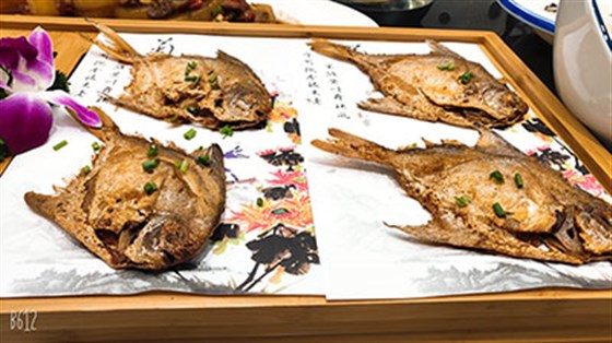 上?；垓v聚餐